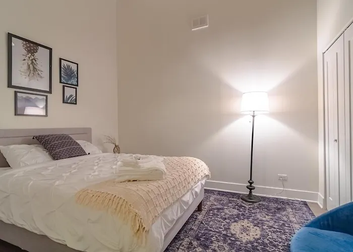 Apartment Luxury Cozy 2br With Optional Parking And Gym Access Near Mccormick Place, Lakefront And Soldier Field